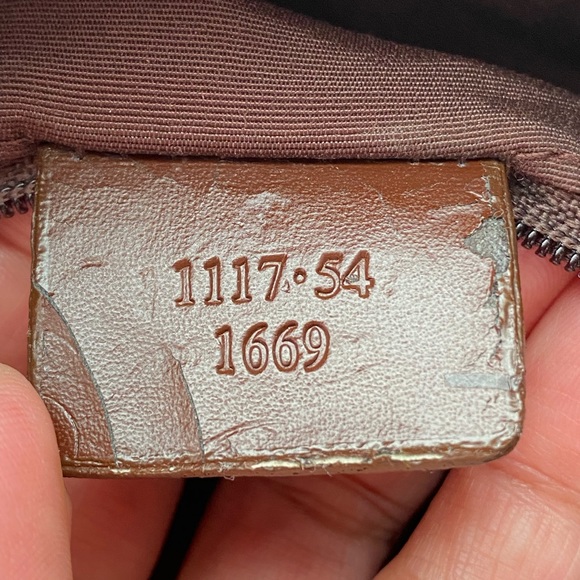 PRELOVED AUTHENTIC VINTAGE GUCCI CROSSBODY SLING BAG - Picture 3 of 8